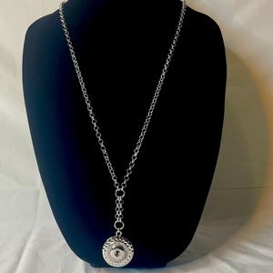 NWT- Magnolia and Vine Hammered Locket for Original Size Snap (18mm)